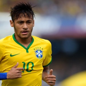 亨利犀利点评，维尼修斯压力不足成隐患，布拉德利获喘息空间引深思